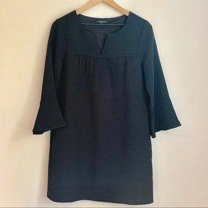 Madewell V Neck Ruffle Sleeve Shift Dress